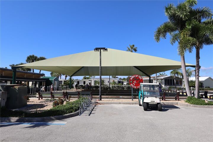 Property Photo:  2100 Kings Highway 127  FL 33980 