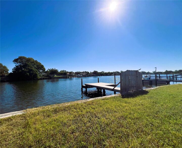 Property Photo: 4005 S Sunrise Drive S FL 33705