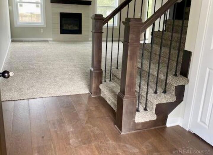 Property Photo:  5515 Meadow View Street Street  AK 99999-9999 