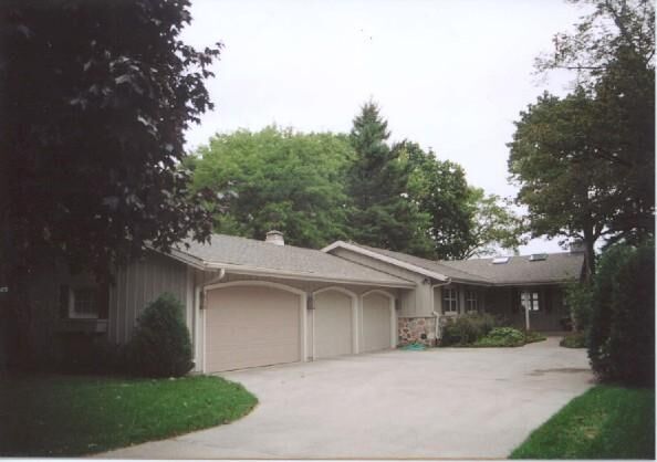 Property Photo:  10114 N Sheridan Rd  WI 53092 