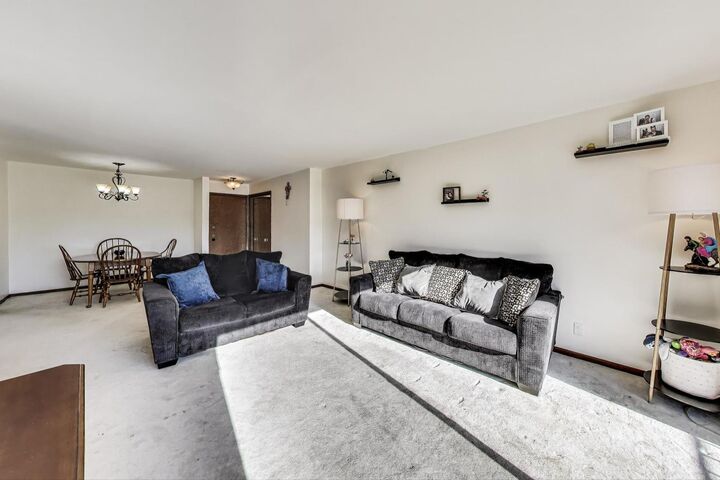 Property Photo:  5840 W 104th Street 209  IL 60453 