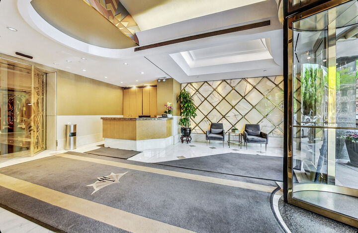 Property Photo:  111 E Chestnut Street 37K  IL 60611 