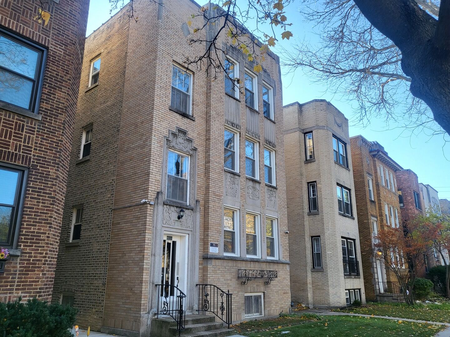 Property Photo:  4831 Lee Street  IL 60077 