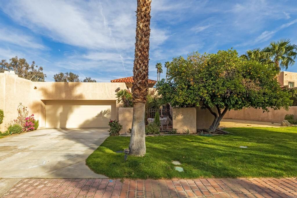 Property Photo:  202 Pointing Rock Drive 6  CA 92004 