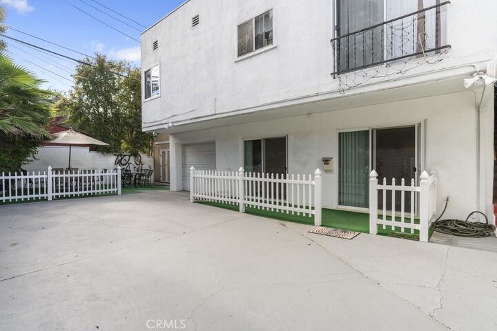 Property Photo:  10636 Ayres Avenue  CA 90064 
