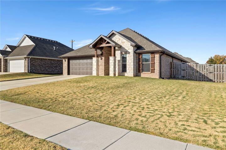 Property Photo: 5558 Clear Springs Avenue AR 72762