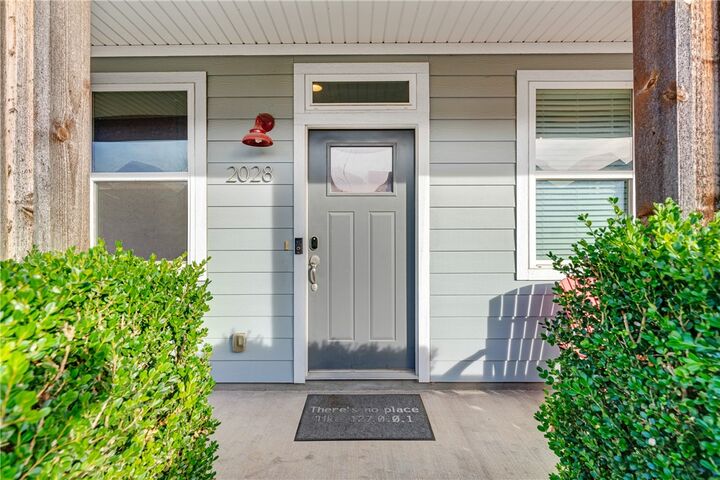 Property Photo: 2028 S Florida Way AR 72701