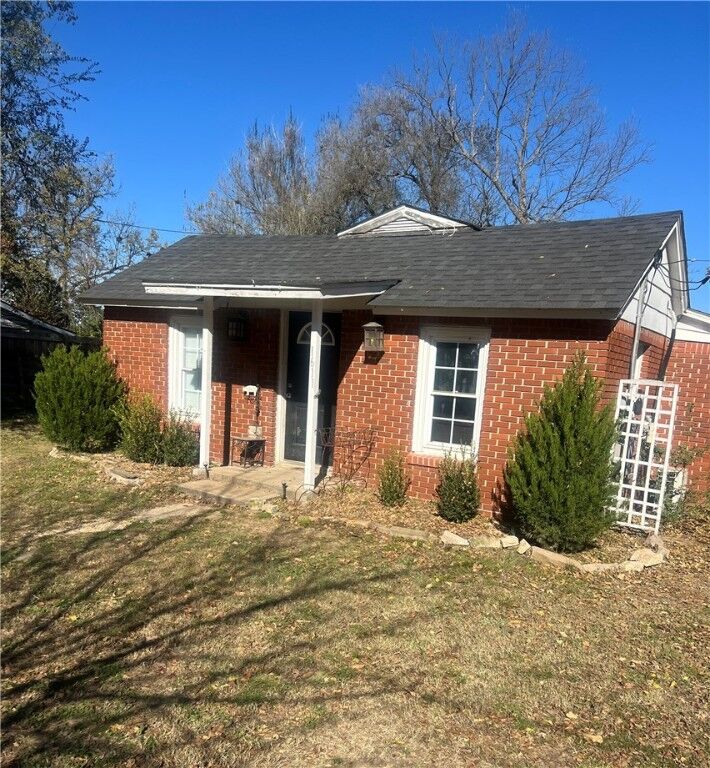 Property Photo: 1611 Central Street AR 72761