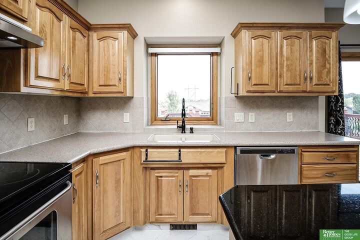 Property Photo:  2004 Longview Street  NE 68133 