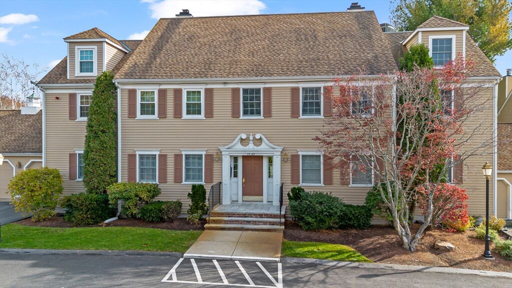 Property Photo:  27 Weatherly Dr 27  MA 01970 