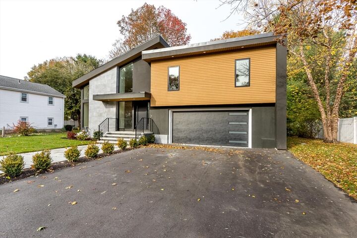 Property Photo:  62 Evelyn Road  MA 02494 