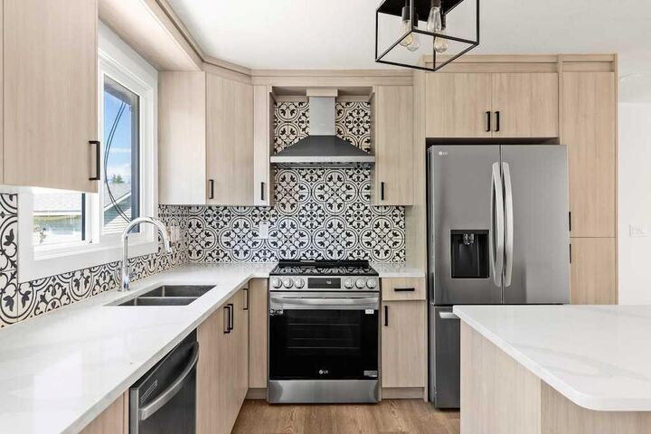 856 Rundlecairn Way NE  Calgary AB T1Y 2R7 photo