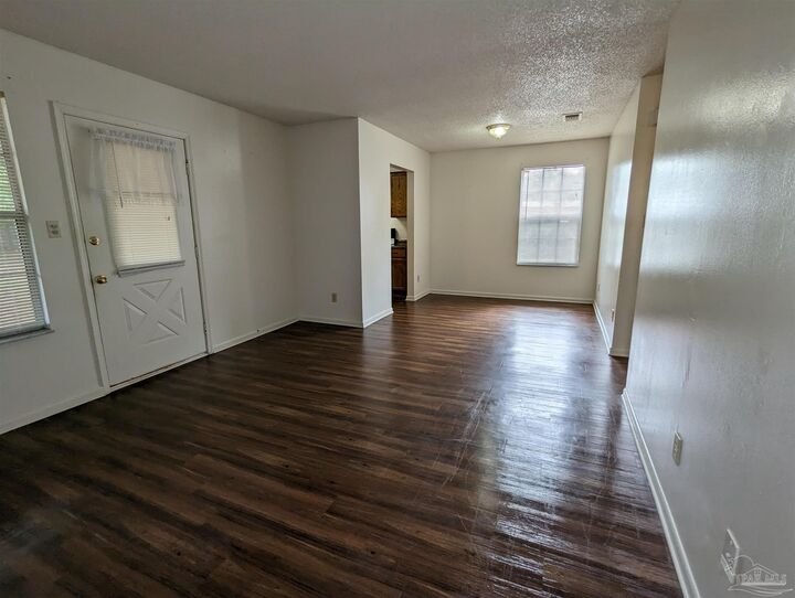 Property Photo: 6288 Hamilton Bridge Rd 301 FL 32570