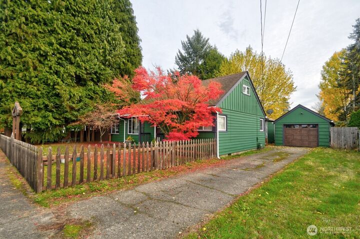 Property Photo:  614  Alder Street  WA 98531 