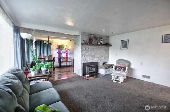 Property Photo:  614  Alder Street  WA 98531 