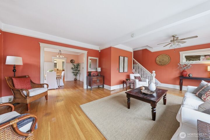 Property Photo: 932 N 70th Street WA 98103