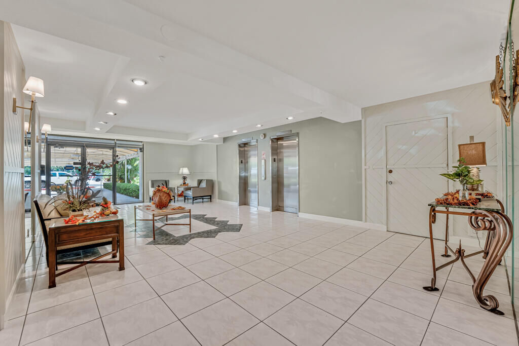 Property Photo:  3051 N Course Drive 110  FL 33069 