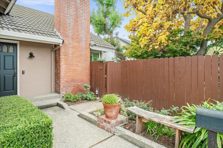 Property Photo: 272 Los Palmos Way CA 95119