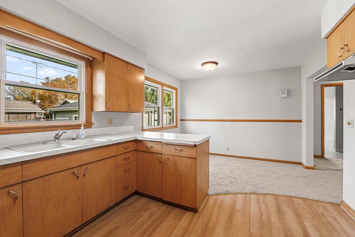 Property Photo:  806-808 Rock River Avenue  WI 53963 