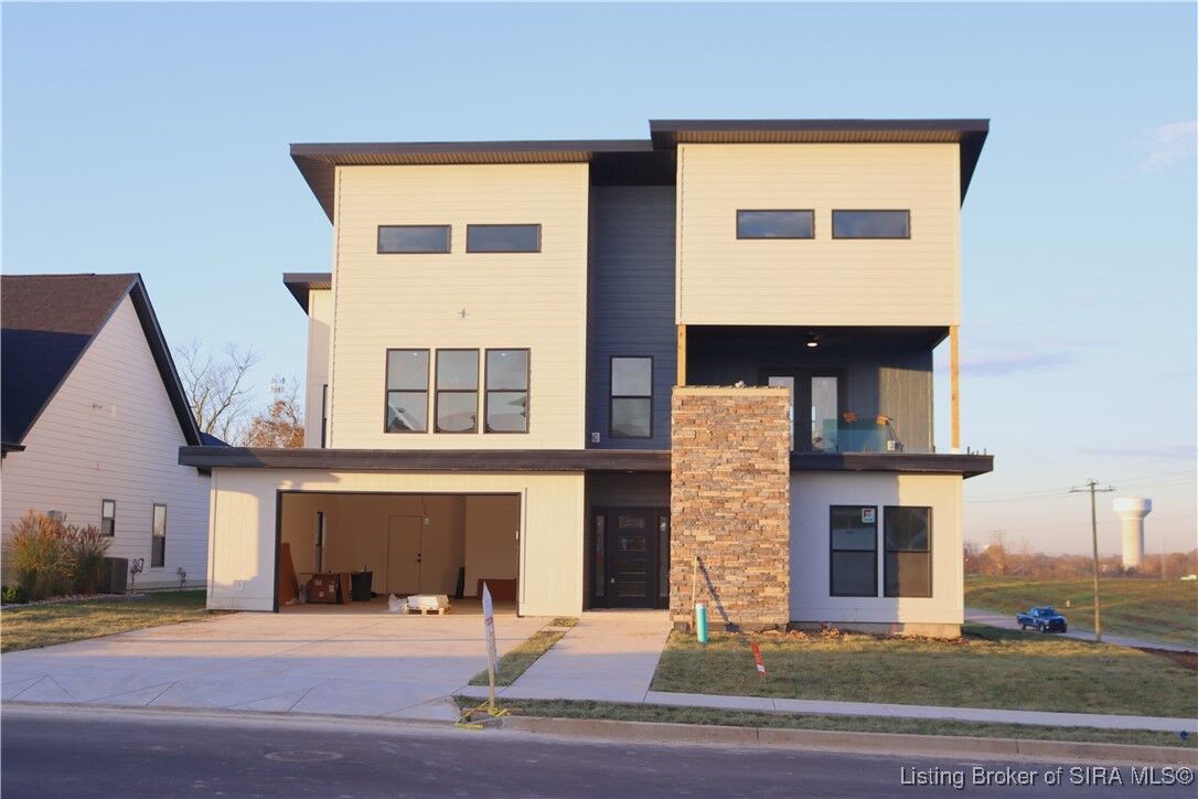 Property Photo: 1019 Ridgeview Drive IN 47130