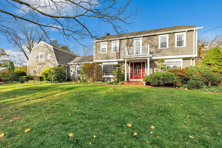 160 Old Coach Lane  Stratford CT 06614 photo