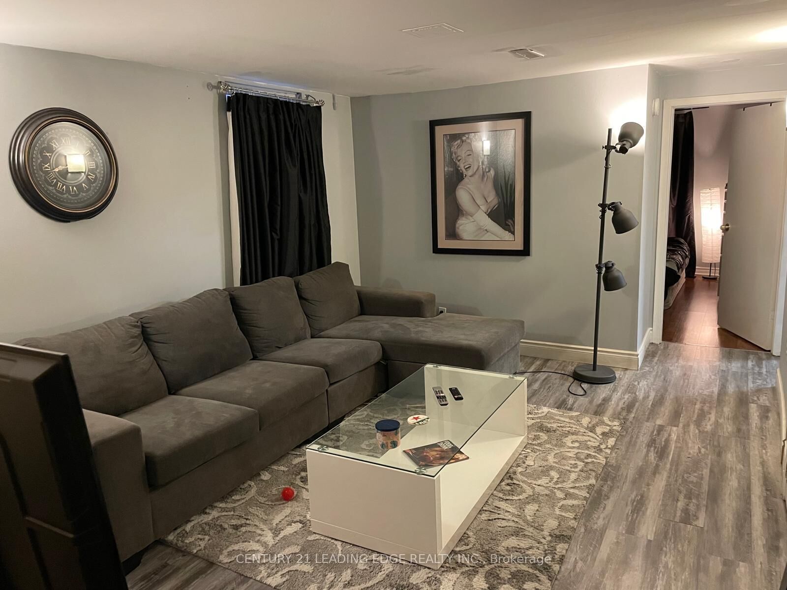 Photo de la propriété:  49 Clappison Boulevard Lower  ON M1C 2G8 