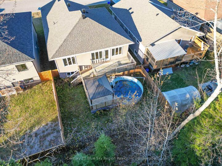 Property Photo: 211 Thelma Avenue ON P1A 4M9