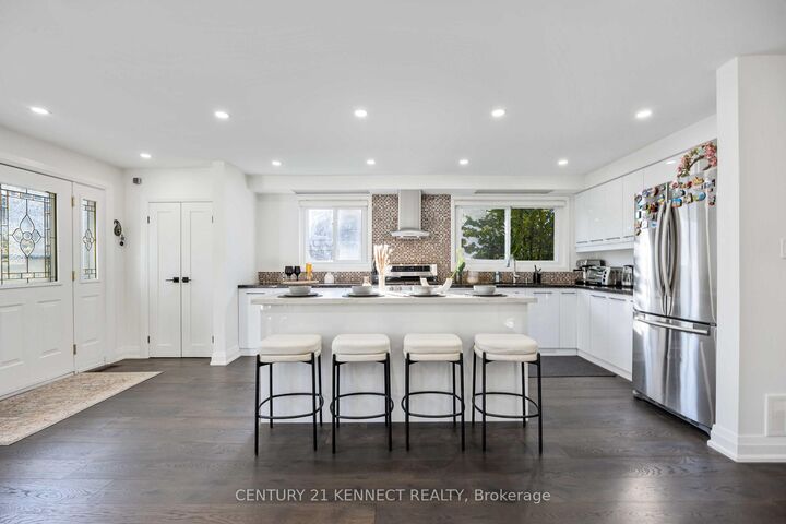 Photo de la propriété:  36 Summerside Crescent  ON M2H 1X1 