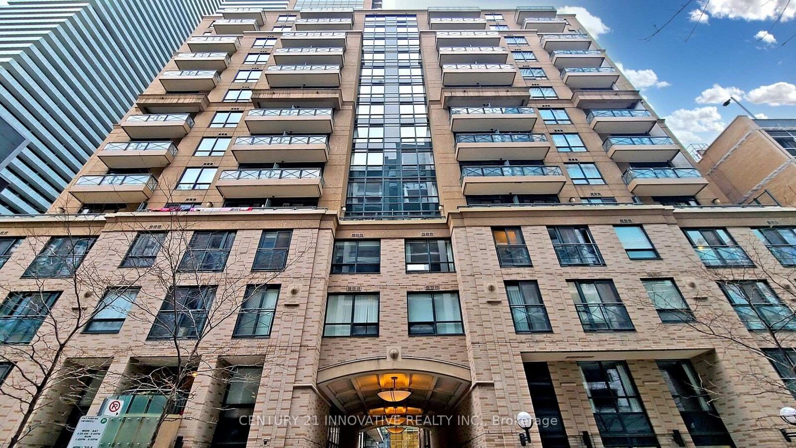 Property Photo:  35 Hayden Street E 1510  ON M4Y 3C3 