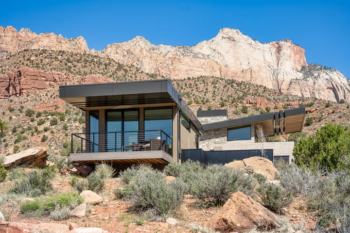 Property Photo: 1580 Claret Cup Ln UT 84767