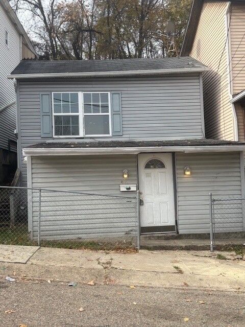 Property Photo: 417 Alexander St PA 15136