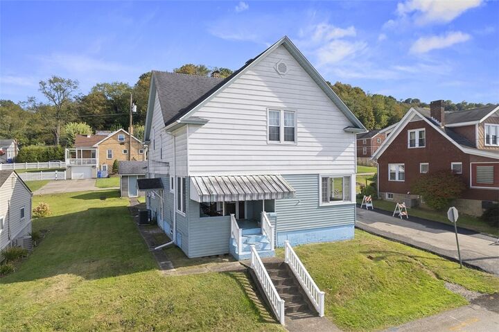 Property Photo:  6102 Roslyn St  PA 15135 