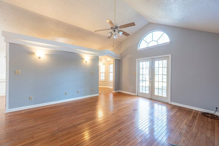 Property Photo:  105 Wildmeade Court  GA 31763 