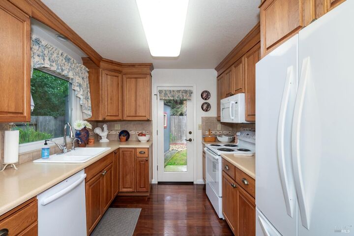 Property Photo:  2443 Big Oak Drive  CA 95401 