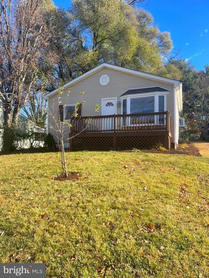 Property Photo: 868 Jefferson Avenue WV 25414
