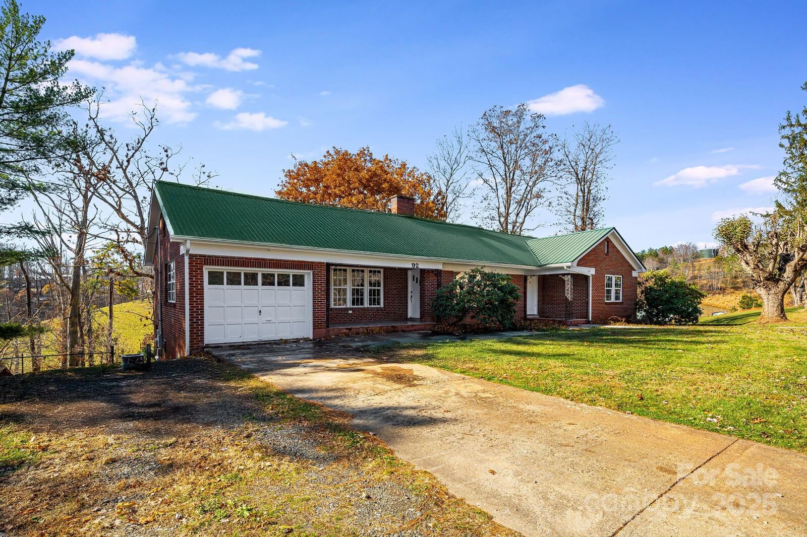 Property Photo: 92 Parkway View Road NC 28754