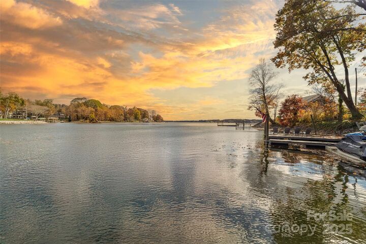 4554 Ina Lane  Sherrills Ford NC 28673 photo