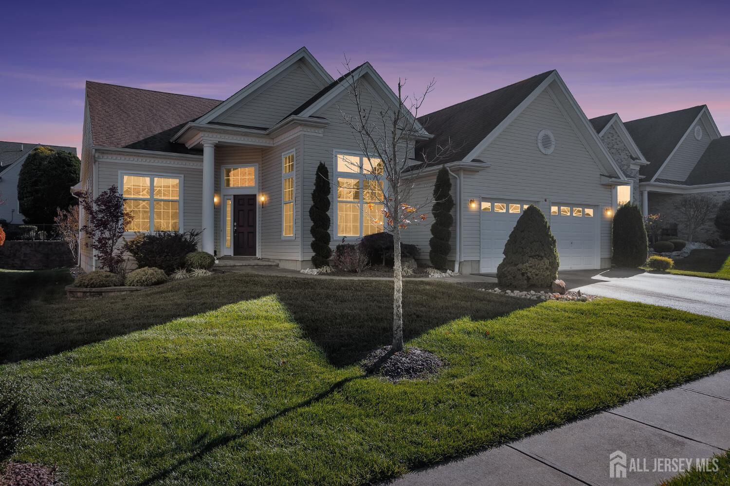 Property Photo:  24 Fisher Island Court  NJ 08831 