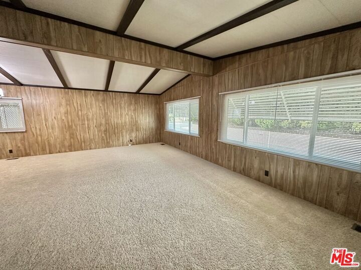 Property Photo: 2601 E Victoria St CA 90220