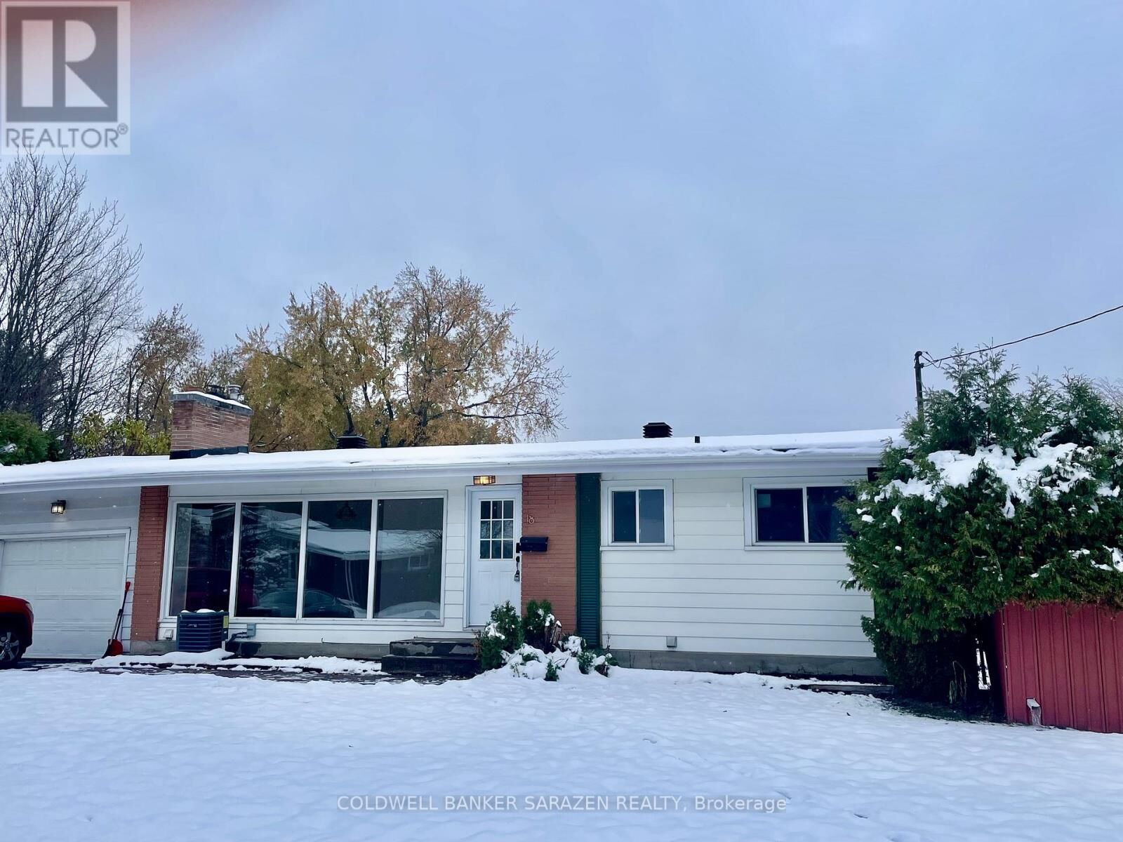 Property Photo: 18 Stinson Avenue ON K2H 6N1