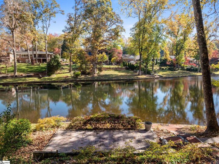 Property Photo: 122 Lakecrest Drive SC 29609