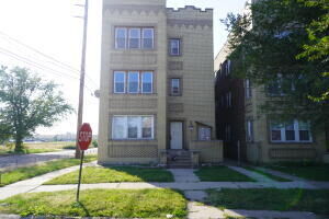 Property Photo: 130 E 13th Avenue 8 IN 46407