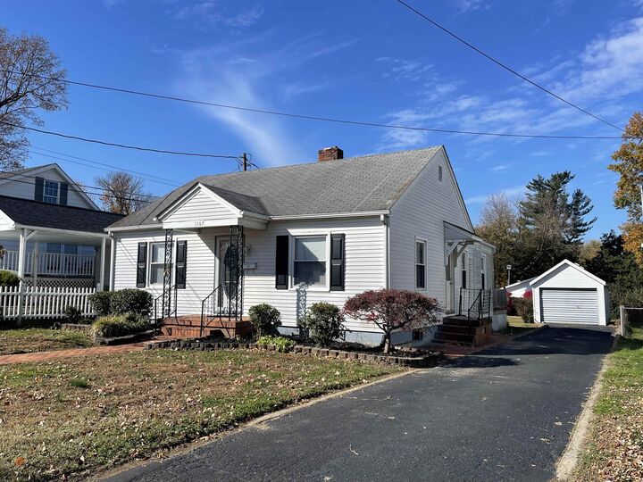 Property Photo: 1107 S Elm St KY 42420