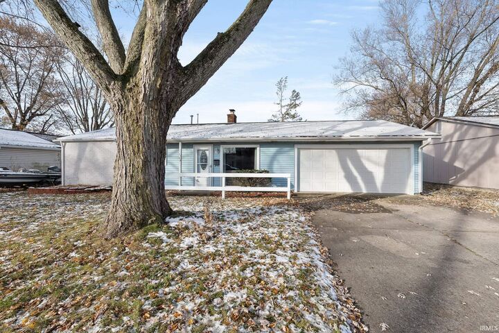 Property Photo: 1109 Riga Avenue IN 46952