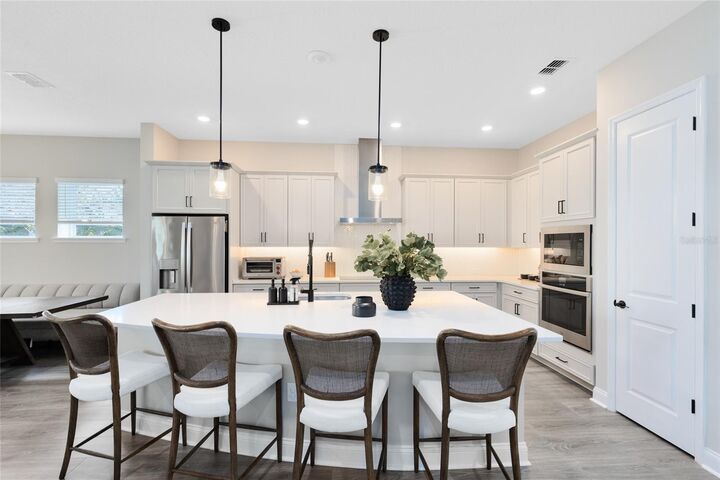 Property Photo: 8603 Dubochet Street FL 32827