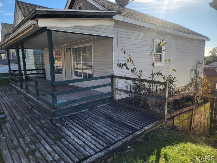 Property Photo: 2025 Broadway MO 63401