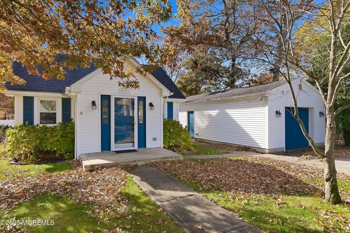 Property Photo: 913 Tappan Street NJ 08731