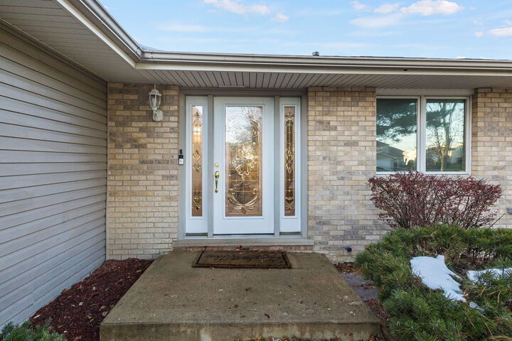 Property Photo: 618 Old Forge Lane IL 60484