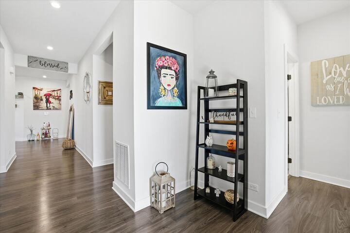 Property Photo: 1851 Glenlake Court IL 60451