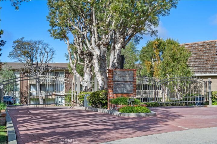 Property Photo:  6542 Ocean Crest D208  CA 90275 